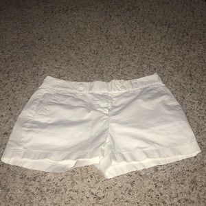 Vineyard vines size 0 white short
